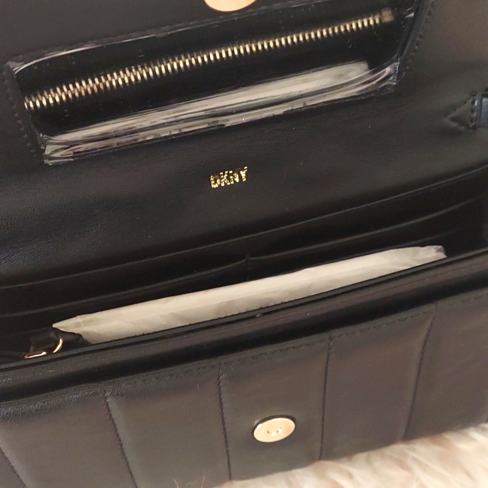 DKNY wristlet wallet - Picture 3 of 4
